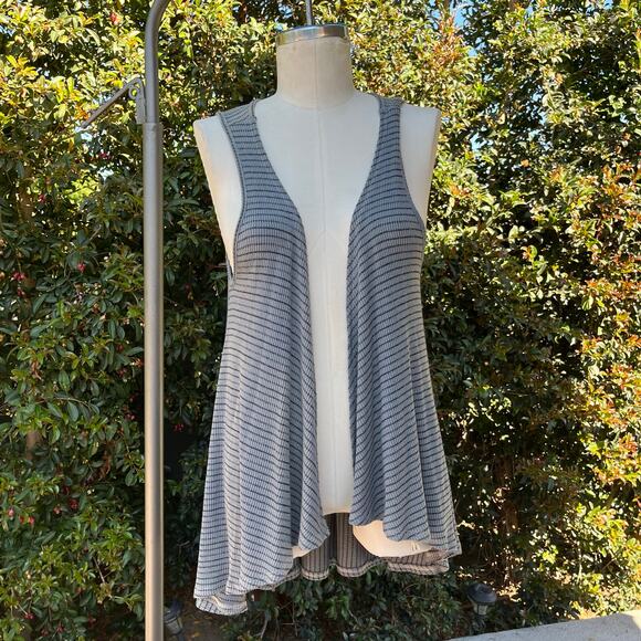 Vintage Y2K Nu Label Gray Striped Ruffle Boho Vest - Picture 1 of 7